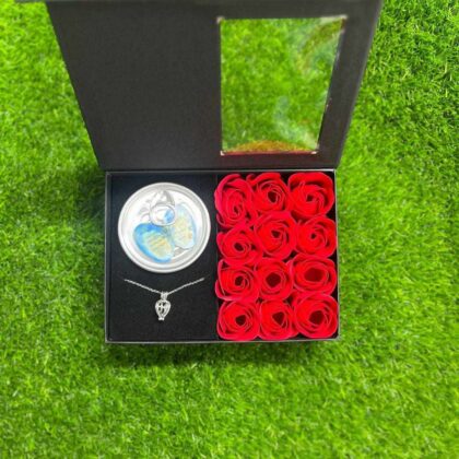 Rose & Pearl Pendant Gift Box